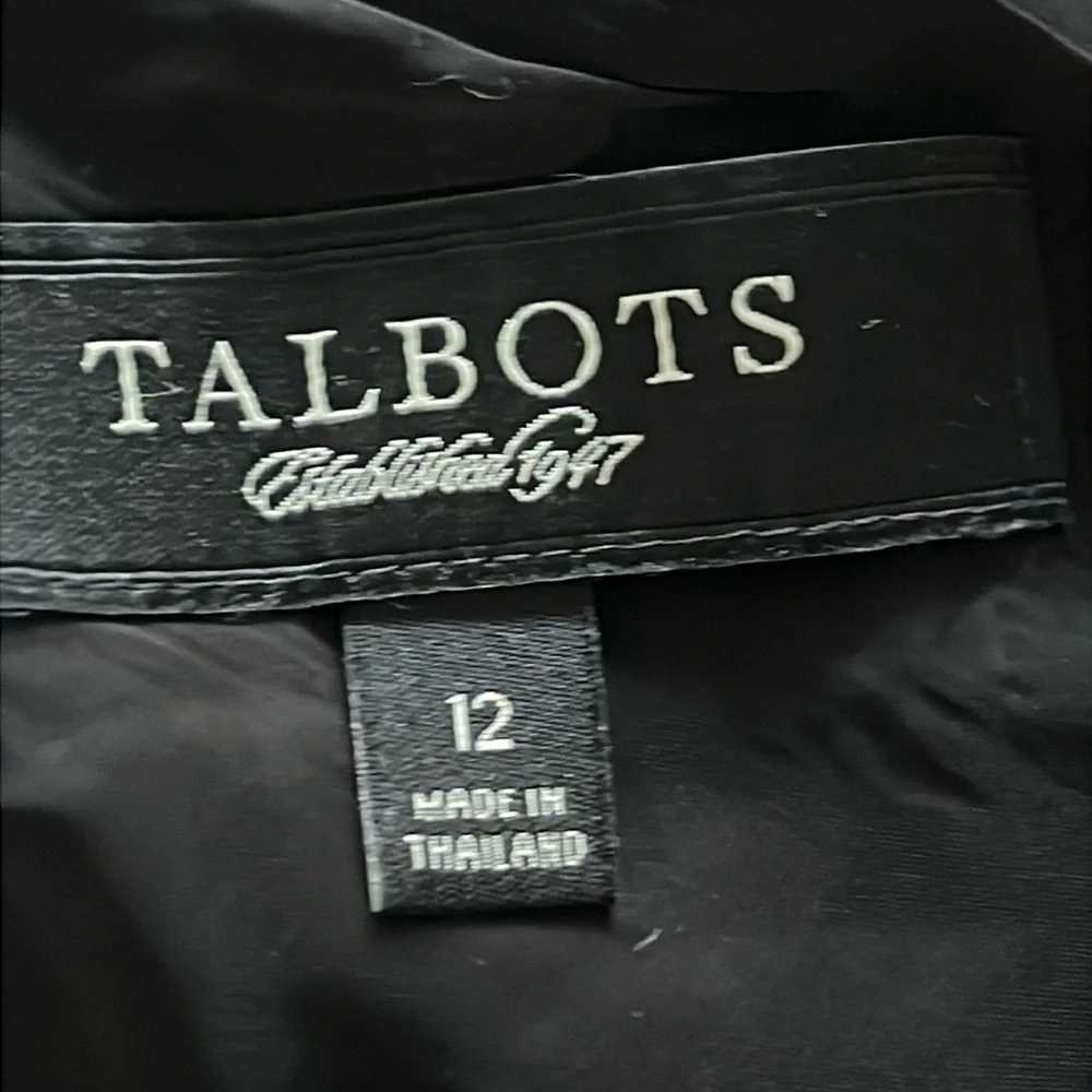 Talbots Women’s Wool Black Skirt.Never worn.
.Sz-12..Zipper closure.Black lining - Picture 4 of 6